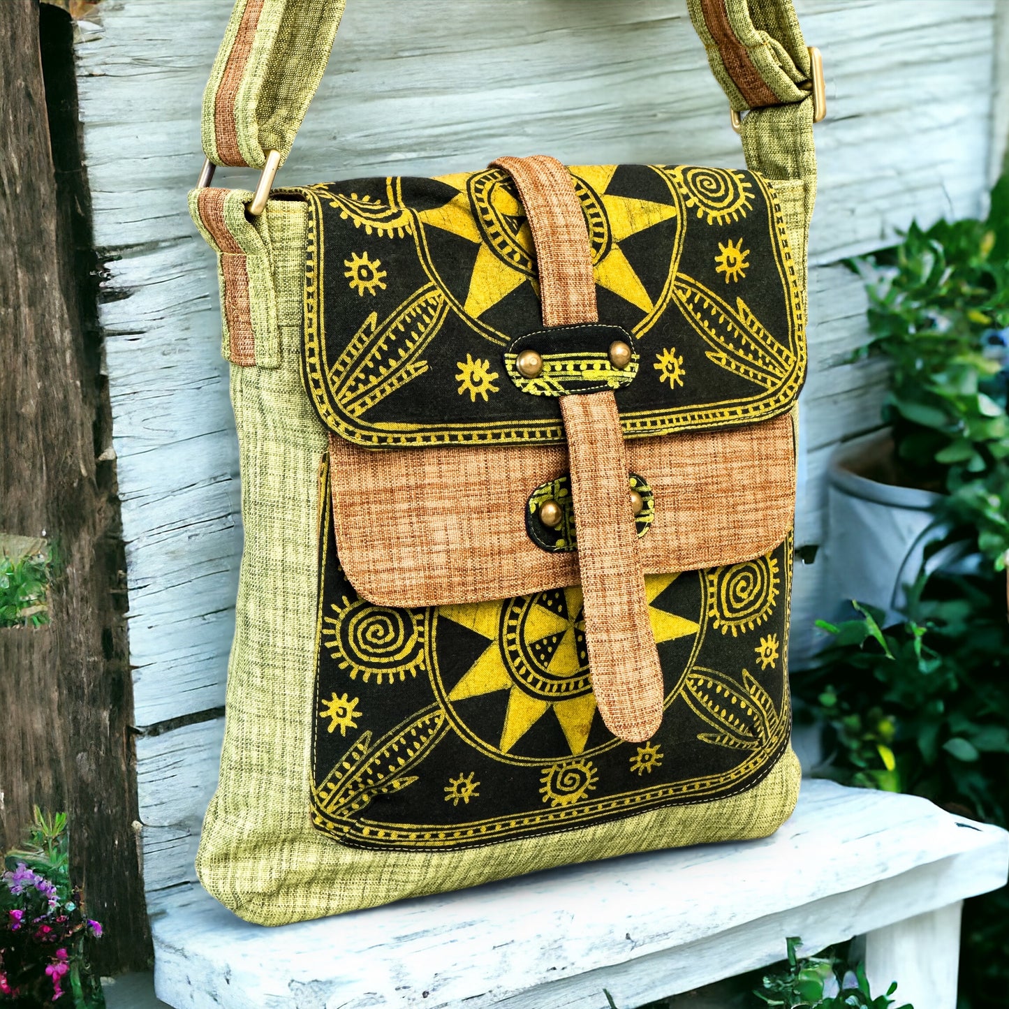 Green Batik Sun Motif – H’mong Hemp Crossbody Bag