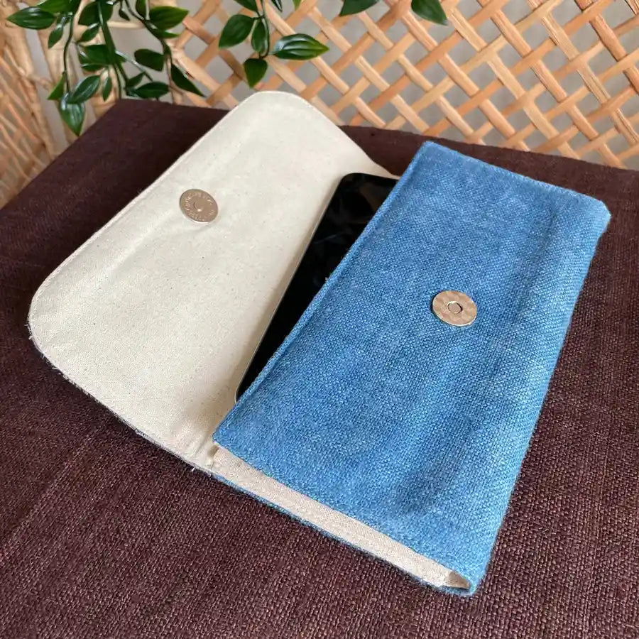 Vindigo long purse denim blue hemp heart pattern open view