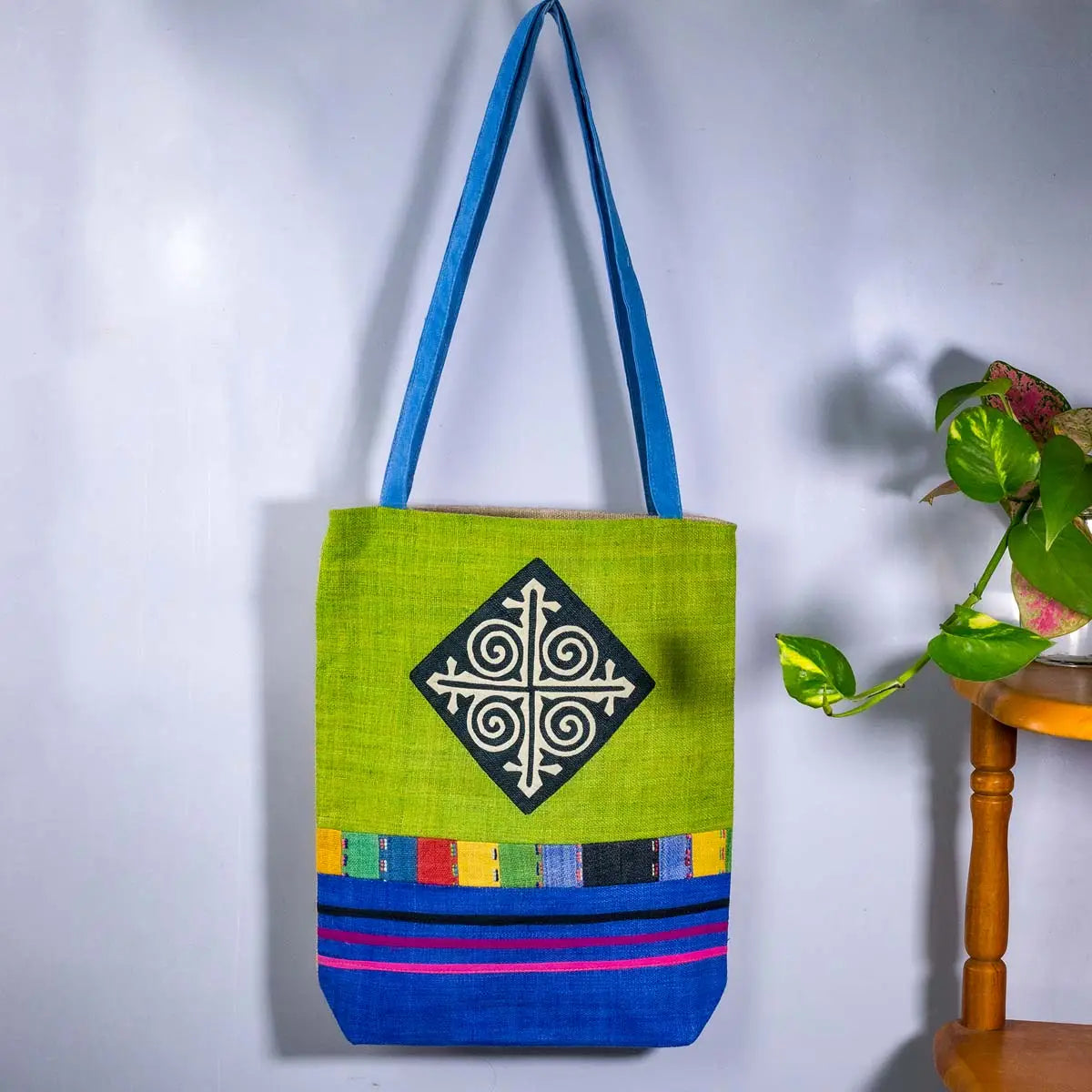 Vindigo shoulder bag green hemp spiral patch full front hanging view