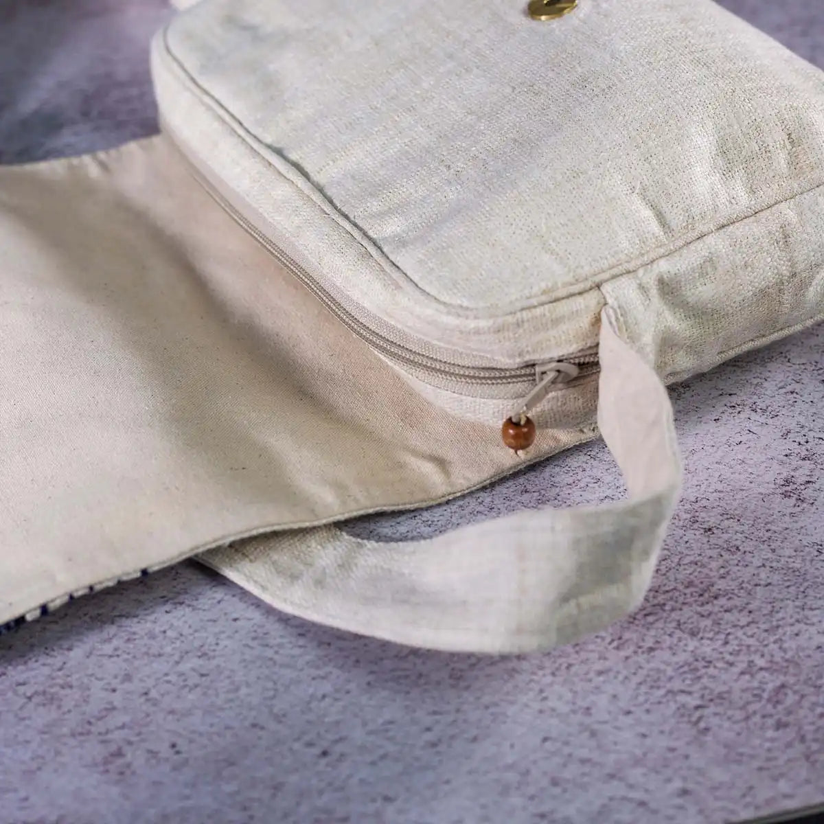 Vindigo beige hemp crossbody bag open view with zipper and lining
