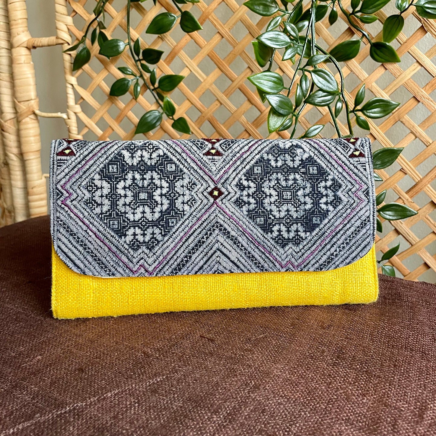 Diamond H’mong Batik – Yellow Hemp Long Purse