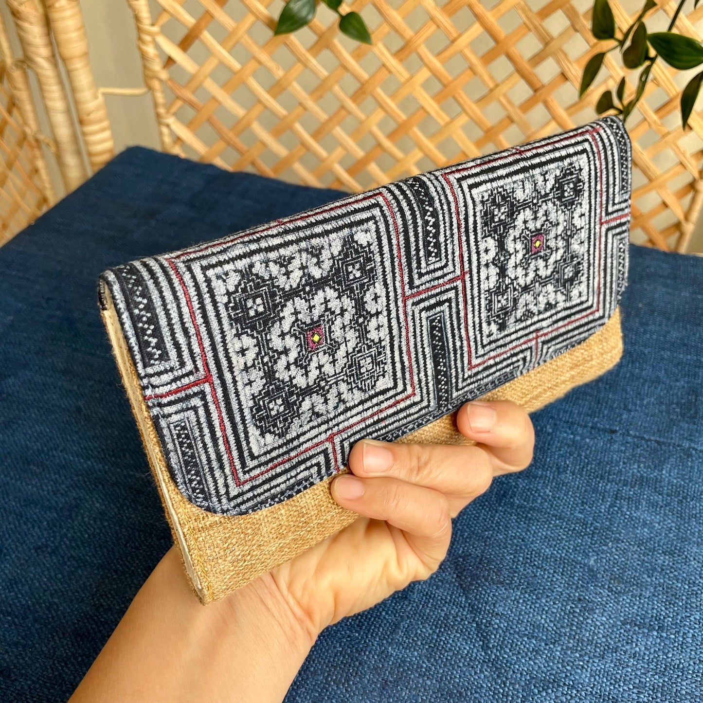Indigo Labyrinth H’mong – Artisan Hemp Long Purse