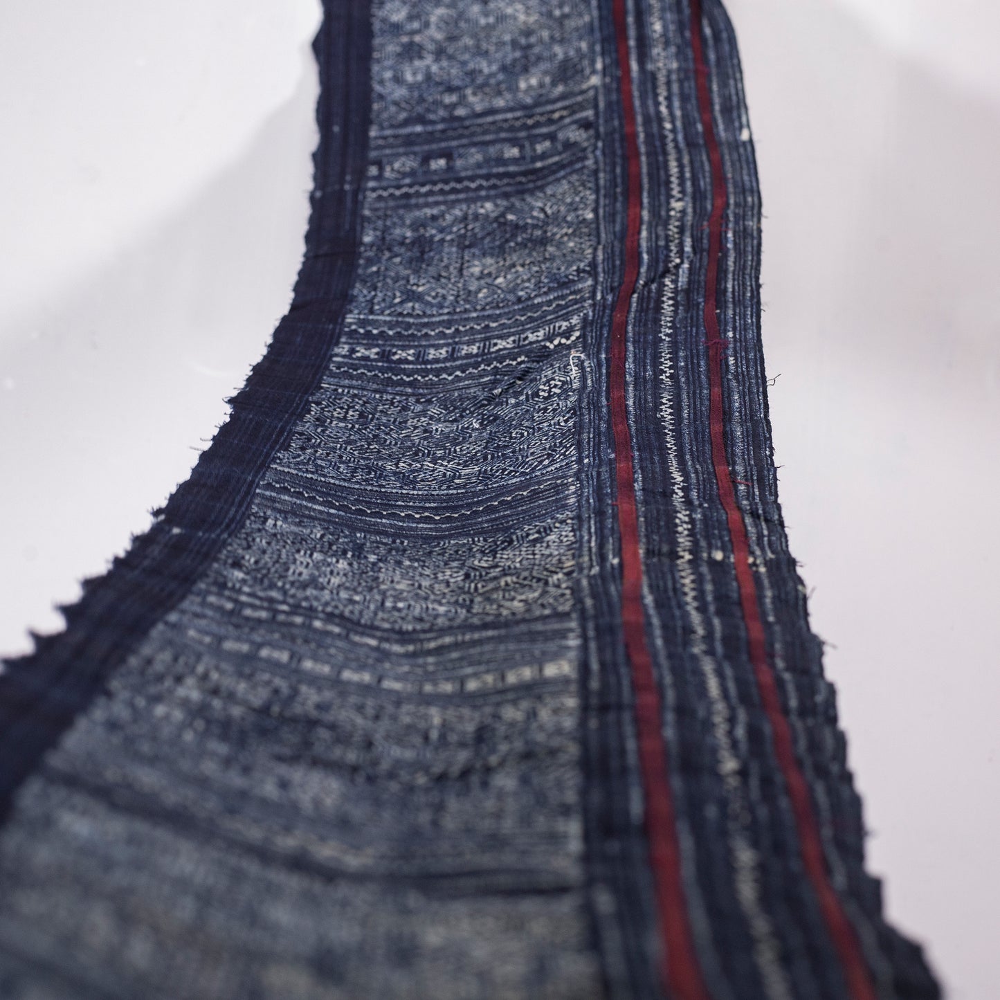Geometric Indigo H’mong – Vintage Hemp Textile