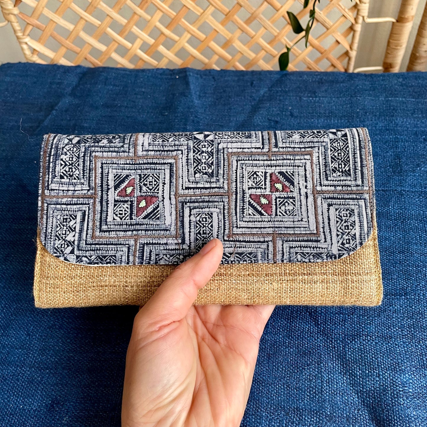 Indigo Square Maze Hmong – Vintage Hemp Long Purse