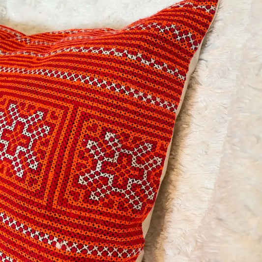 Vindigo cushion cover red handwoven pattern angled side view