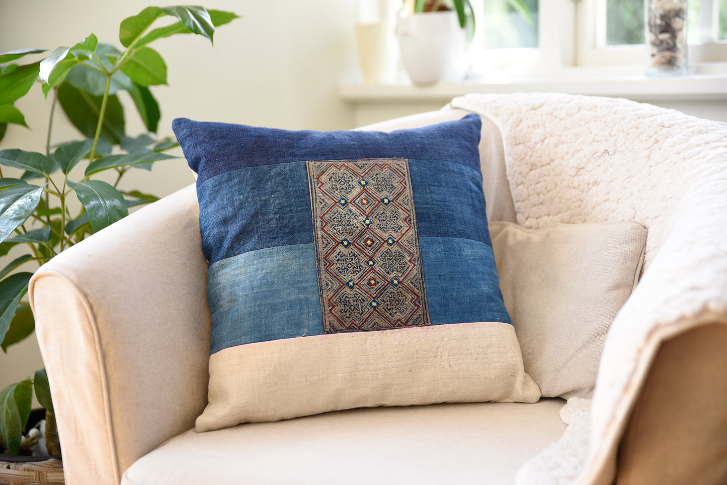 Patchwork Indigo H'mong – Hemp Cushion Cover