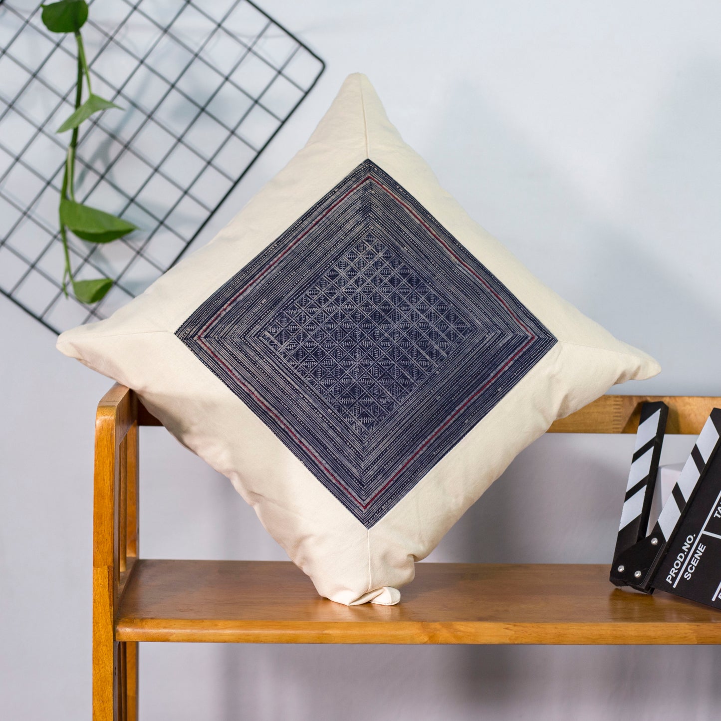 Batik Geo H’mong – White Hemp Cushion Cover