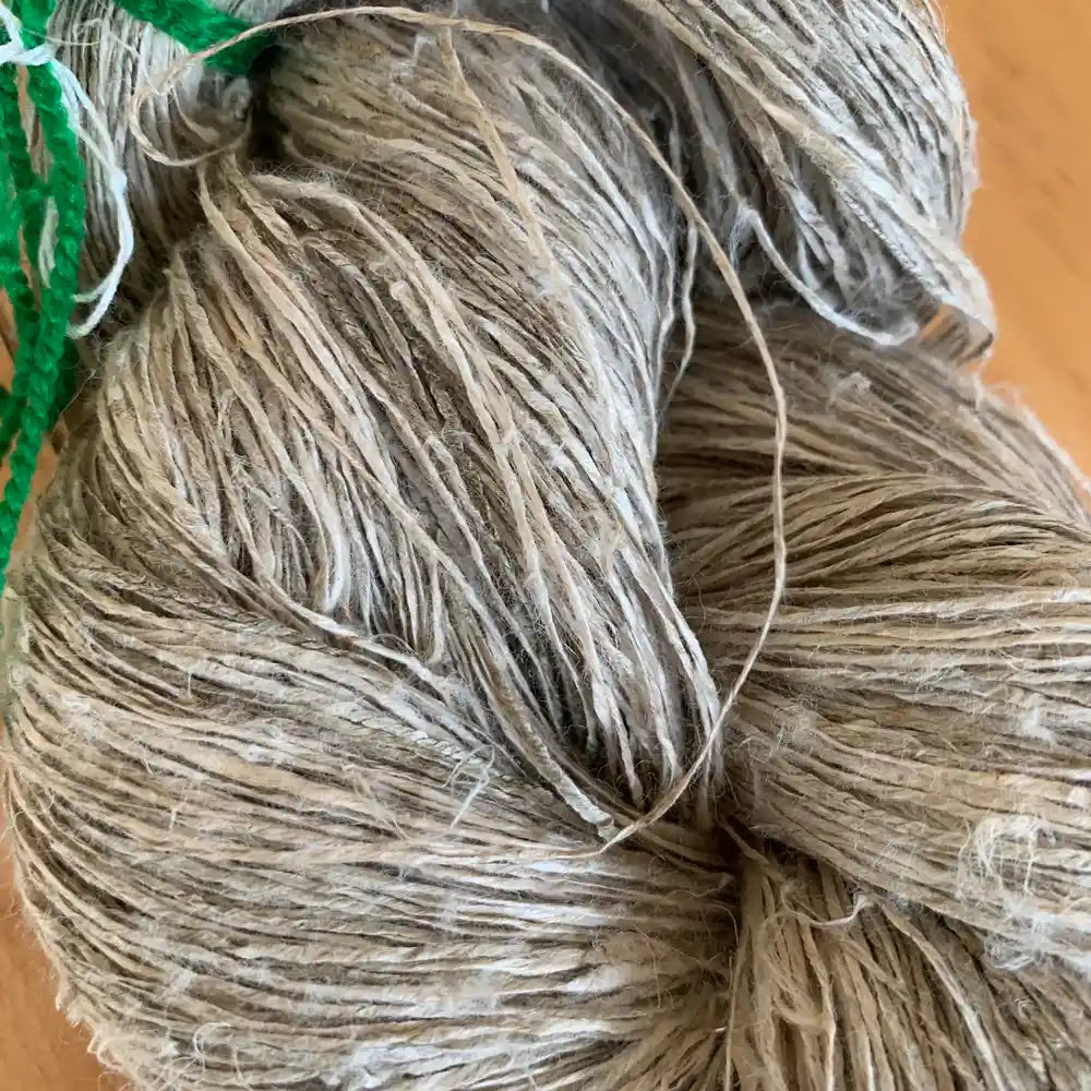 Ekologiskt Hampagarn i Rå Fibertextur – H’mong Traditioner