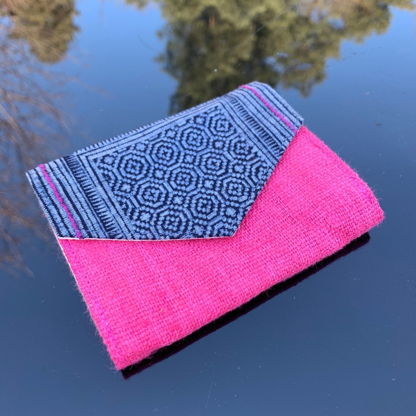 Unisex hemp wallet in PINK, triangle batik flap, natural color