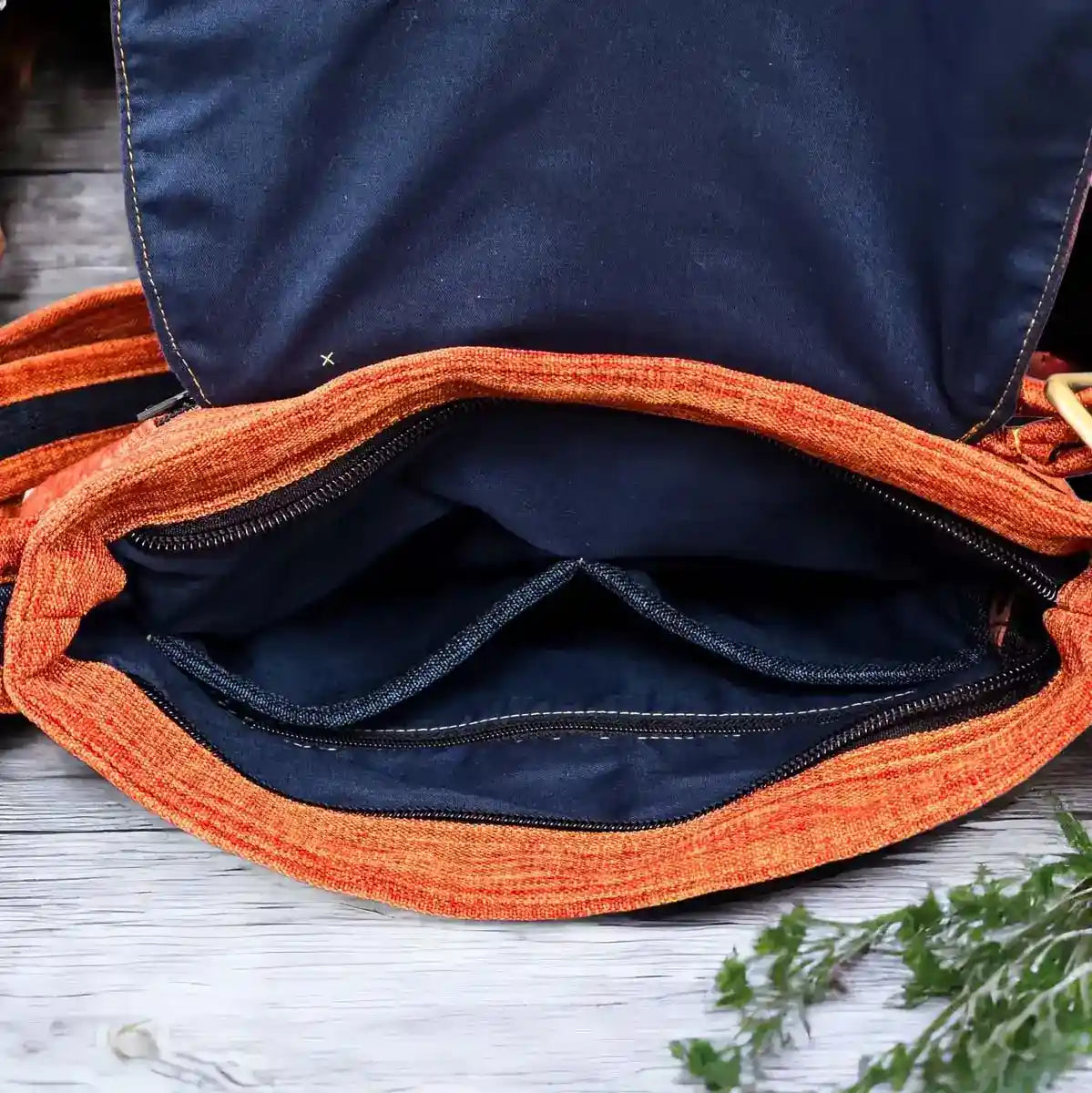 Vindigo crossbody bag orange embroidered denim variant inside detail