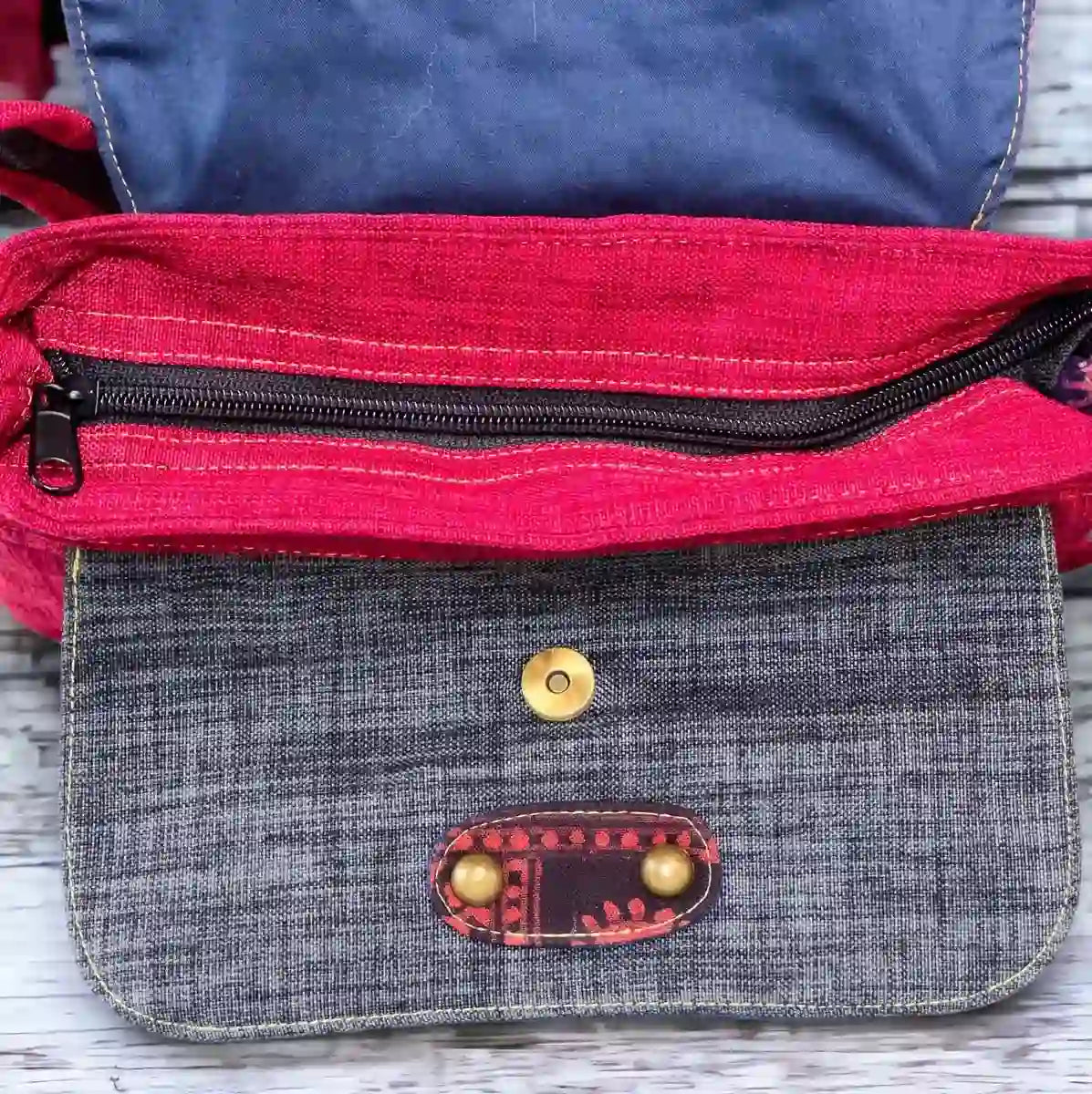 Vindigo crossbody bag red embroidered grey symmetric pocket detail