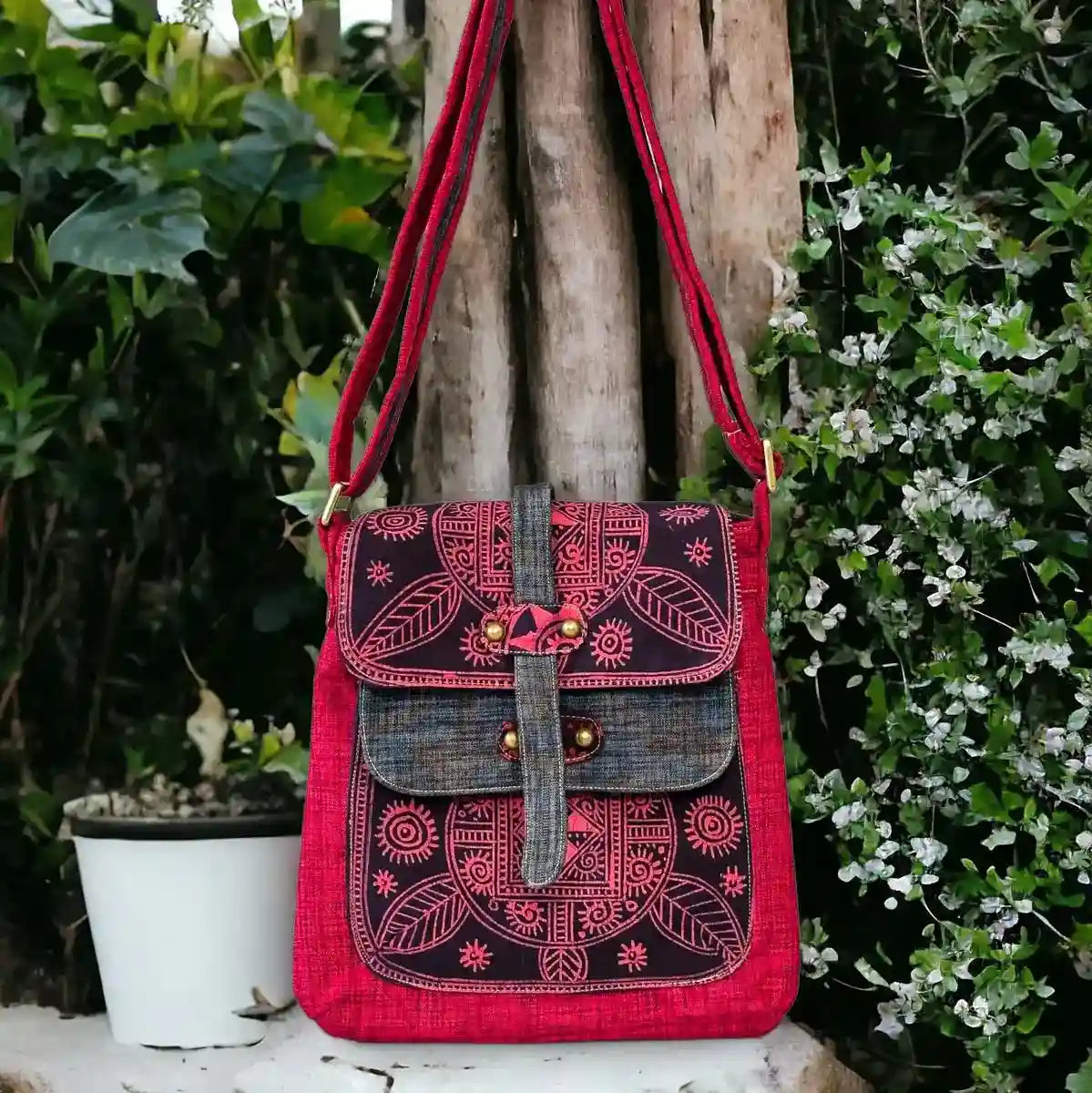 Vindigo crossbody bag red embroidered grey symmetric front view