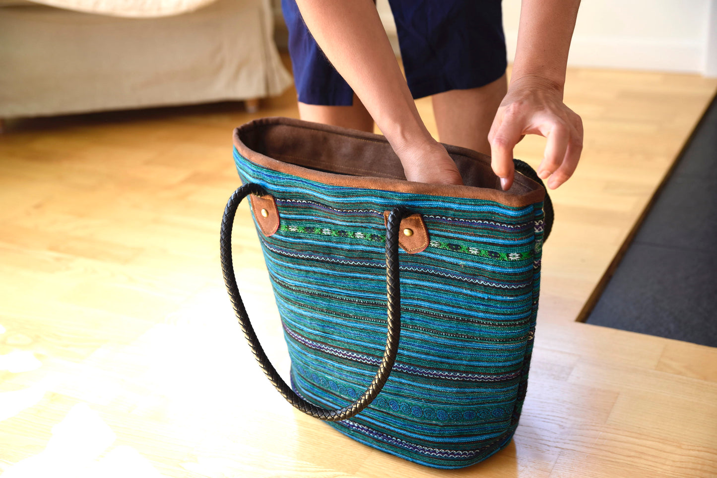 Green big-sized casual, pinic bag, TOTE bag, hand-embroidered, tribal pattern