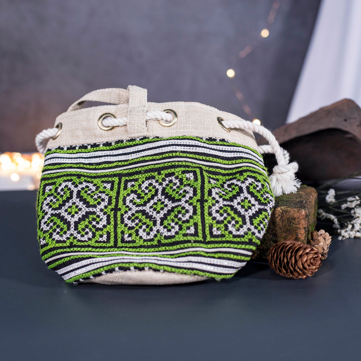 Mini cosmetic bag, green embroidery, string to use as cross-shoulder bag