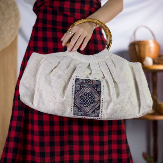 Bamboo handle bag, natural hemp in WHITE with vintage patch