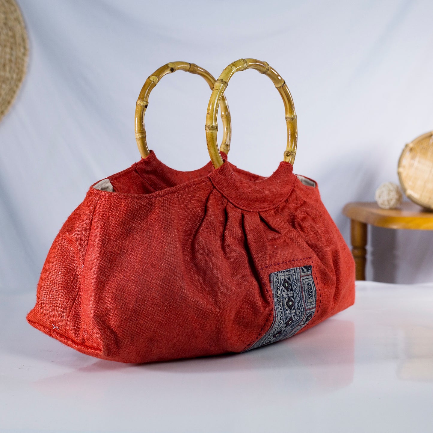 Bamboo handle bag, natural hemp in RED with vintage patch