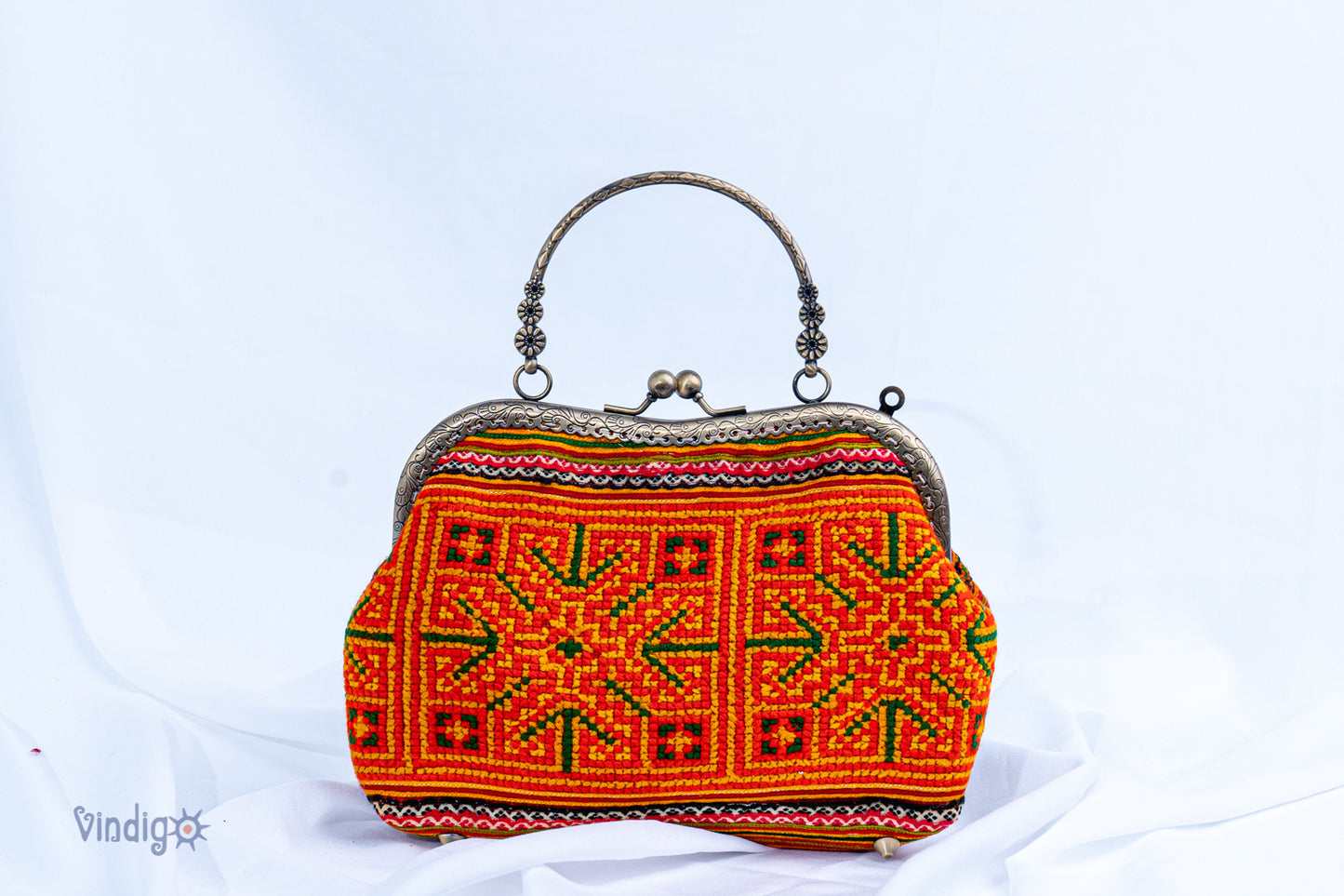 Orange Crystal embroidered pattern shoulder bag with copper-binding