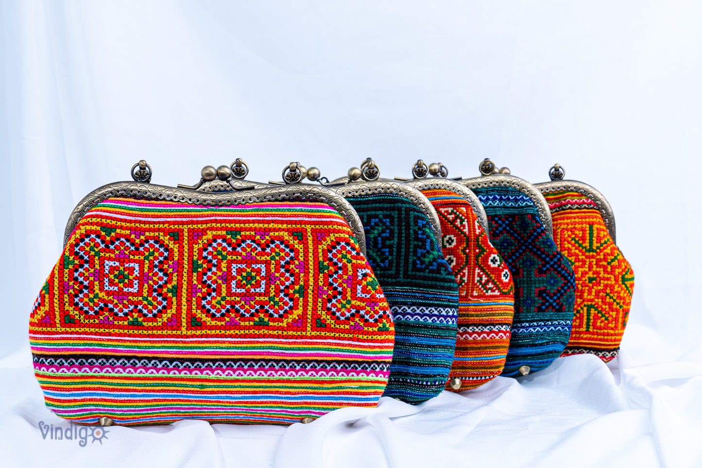 Orange Crystal embroidered pattern shoulder bag with copper-binding