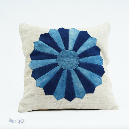 Beige Quilt Cushion Cover, Dresden Plate Pattern in two shades of Indigo blue, Hemp fabric