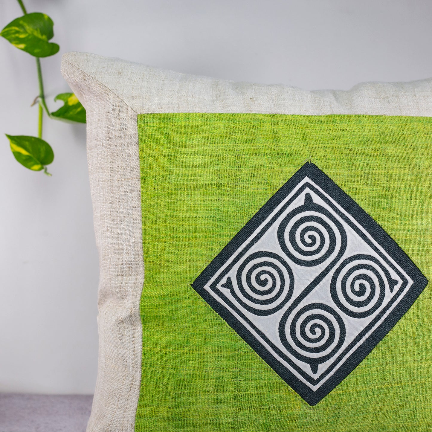 Beige Hemp Cushion Cover - H'mong pattern, green hemp at center